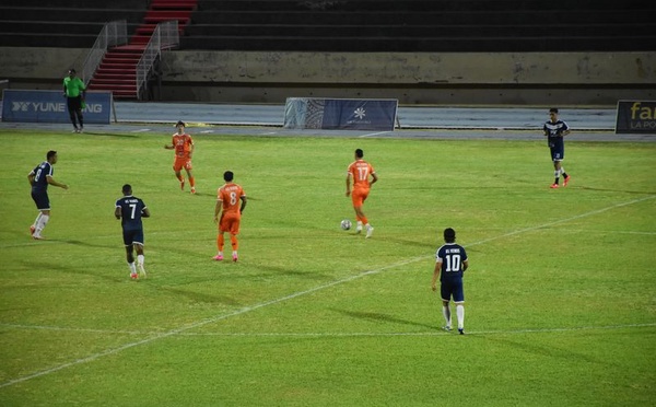 Vénus toujours en tête du championnat