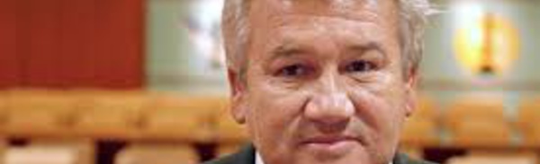 Harnold Martin,  ancien président du gouvernement calédonien jugé pour favoritisme