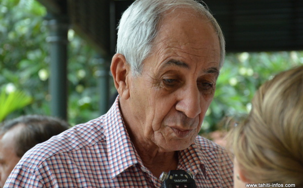 Marchés publics : Albert Solia fait une "mise au point"