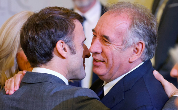 Le président français Emmanuel Macron nomme François Bayrou Premier ministre