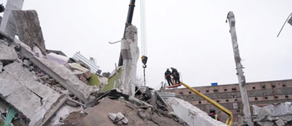 Le Kremlin salue la position de Trump sur l'Ukraine, visée par une attaque "massive" russe