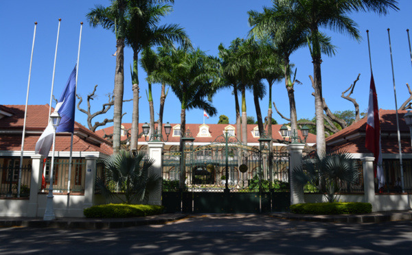 Deuil national de trois jours : le décret publié au Journal officiel