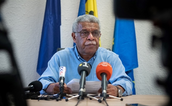 Nouvelle-Calédonie: le blocage politique suspend le versement d'une partie des aides de l'État