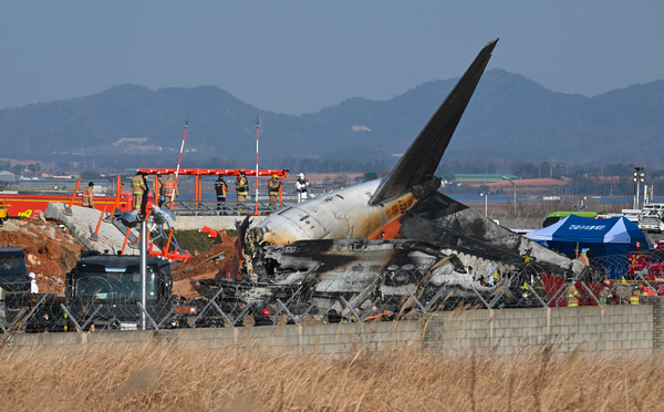 La Corée du Sud lance l'inspection de tous ses Boeing 737-800 après le pire crash sur son sol