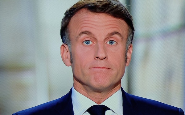 Voeux pour 2025: Macron fait son mea culpa sur la dissolution et appelle au "ressaisissement"