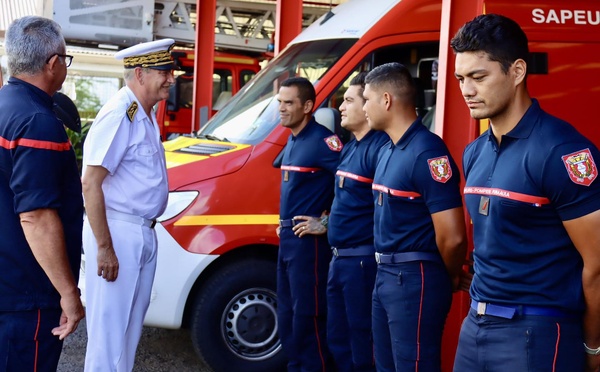 La tournée de Saint-Sylvestre du haut-commissaire : Hommage et prévention