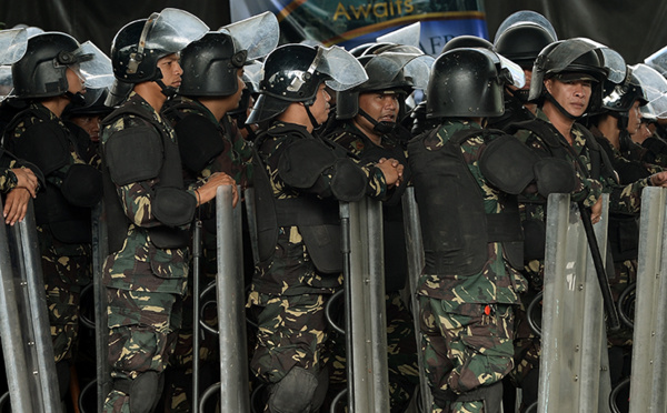 A Manille, une femme accouche dans les embouteillages dus au sommet de l'Apec