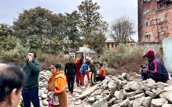 Chine : un puissant séisme fait au moins 126 morts au Tibet