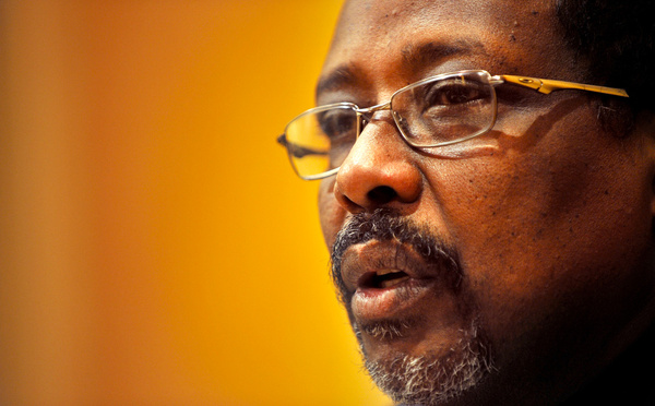 "Il se trompe d'époque": la polémique enfle après les propos de Macron sur l'Afrique