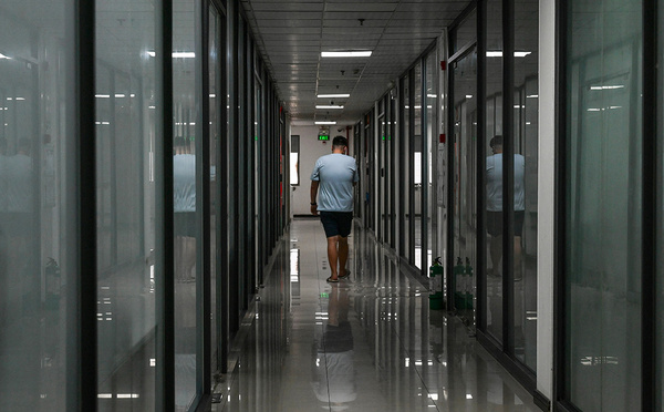 Escroquerie en ligne aux Philippines: arrestation de 400 étrangers