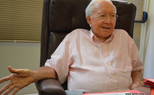 Flosse attend "7000 à 8000 militants" au prochain congrès