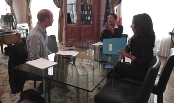 Sommet France-Océanie : Hollande pourra « parler en direct (aux) petits Etats du Pacifique »