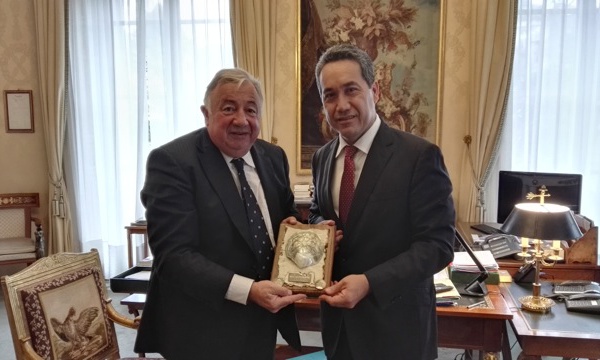 Marcel Tuihani reçu par le président du Sénat et la ministre des Outre-mer