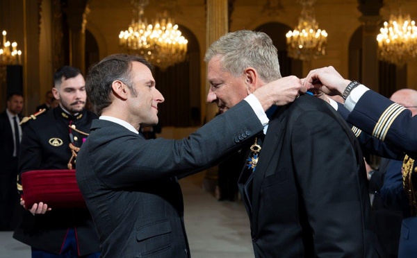 Éric Spitz élevé au rang de commandeur dans l'Ordre national du Mérite
