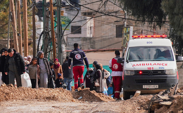 Des centaines de Palestiniens quittent Jénine au 3e jour d'une opération israélienne