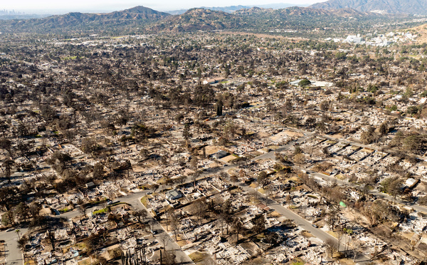 Menacée par Trump, Los Angeles s'inquiète pour sa reconstruction