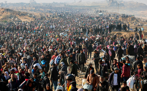 Déplacés à Gaza: une marée humaine en route vers le nord du territoire palestinien