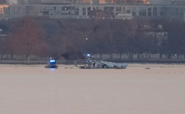 Collision aérienne à Washington: près d'une vingtaine de corps repêchés