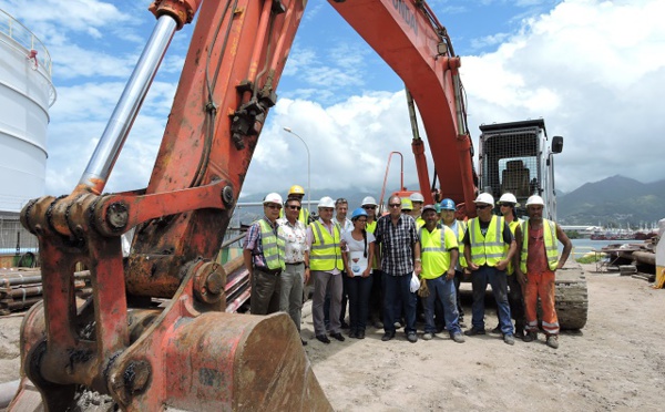 L'émissaire de la future station d'épuration de la Papeaeva posé