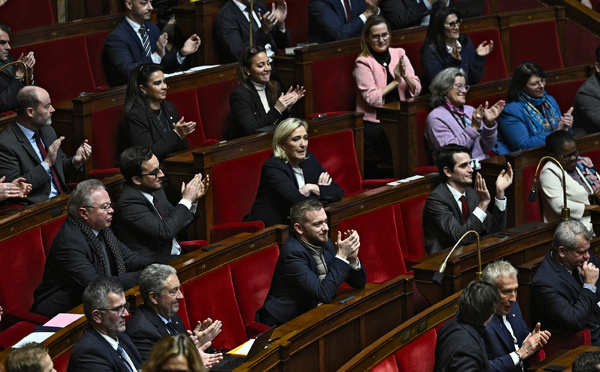 Bayrou affronte deux motions de censure vouées à l'échec et se projette sur l'après-budget