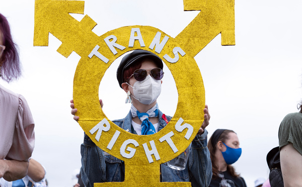 Trump signe un décret visant à empêcher les athlètes transgenres de participer aux sports féminins