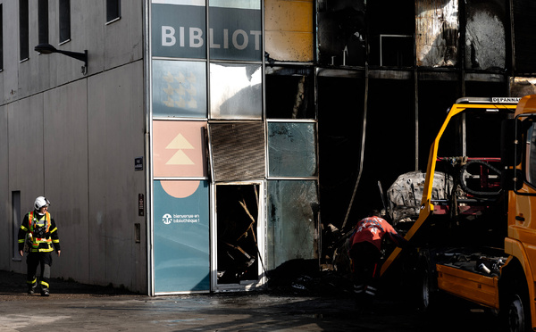 Grenoble : des échauffourées avec la police et une bibliothèque incendiée