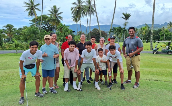 Dix jours pour s’initier au golf à Papara