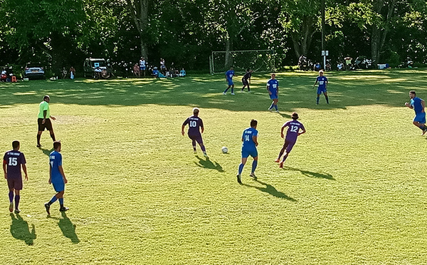 Tiare Tahiti reprend la tête, Tiare Hinano la 3e place