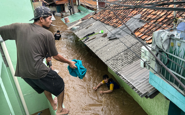 Indonésie: des centaines d'évacuations après des inondations à Jakarta
