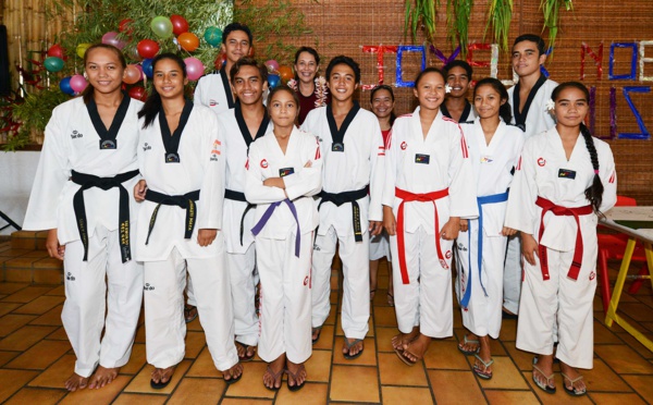 L'association Te Torea offre un repas de Noël aux SDF de Papeete