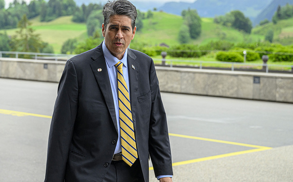 Le président des Palaos invite Trump à plonger avec lui pour comprendre le changement climatique