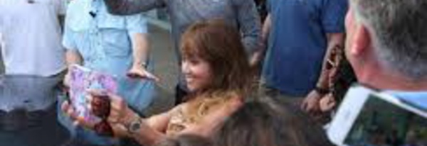 Un drone survole le cortège d'Obama à Hawaï