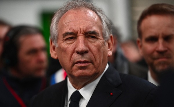 Retraites: Bayrou redit sa confiance envers la démocratie sociale mais ferme la porte aux 62 ans