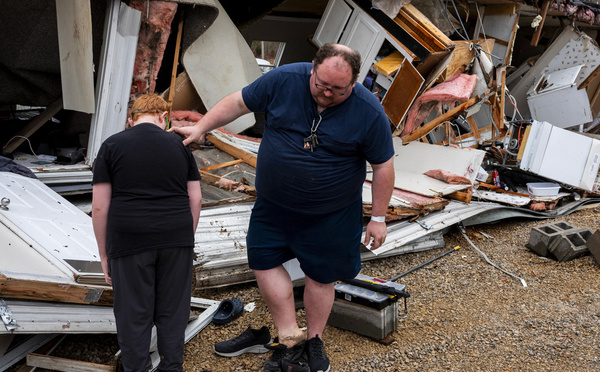 Au moins 33 morts dans de violentes tempêtes et tornades aux Etats-Unis