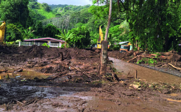 Décembre 2015 dans le rétro : des intempéries au Tahiti Mahana Beach