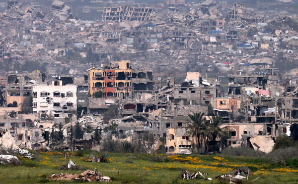 Israël promet de poursuivre l'offensive à Gaza après des frappes ayant fait 330 morts