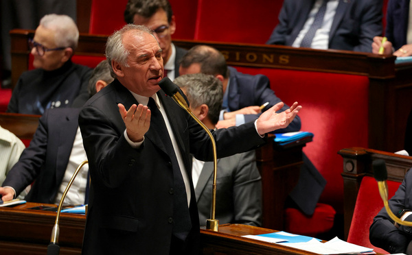 Bayrou recadre ses ministres, menaces de démission dans la balance