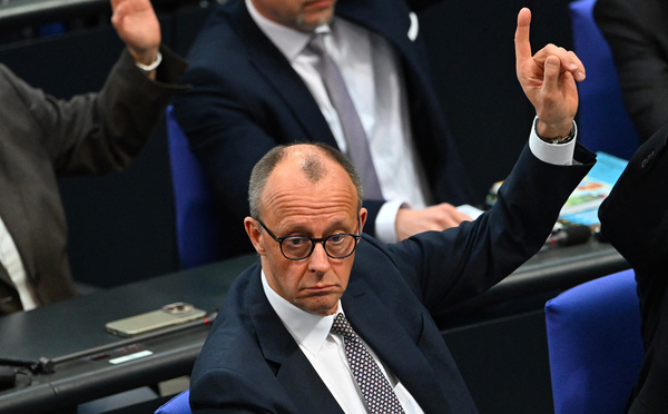 Feu vert des députés au "bazooka" budgétaire pour réarmer l'Allemagne