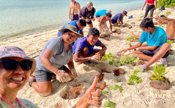 ​Mission restauration du littoral à Tetiaroa