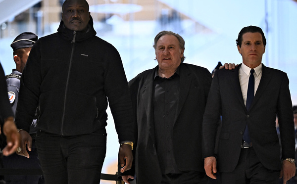 A son procès, Depardieu conteste "peloter" des femmes et s'en prend au mouvement MeToo