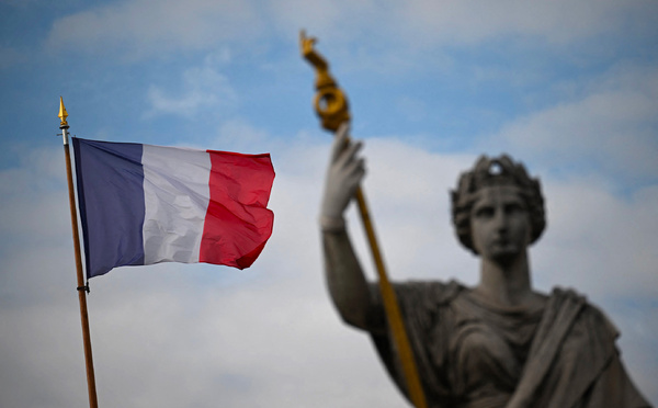 L'Assemblée adopte un texte pour renforcer le contrôle d'un gouvernement démissionnaire