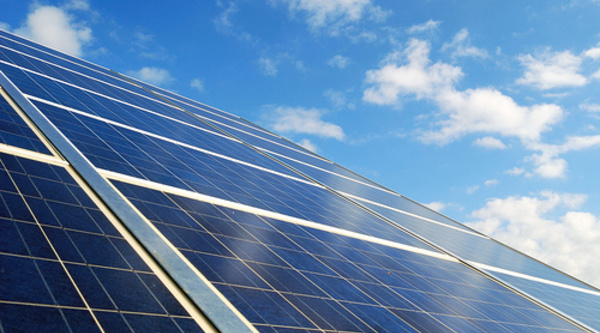 Photovoltaïque : "la nouvelle taxe" existait depuis 5 ans précise le ministère de l'Energie