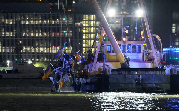 New York: une famille de touristes espagnols tués dans le crash d'un hélicoptère dans l'Hudson