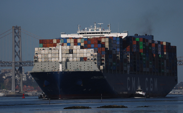 Un accord international pour décarboner le transport maritime approuvé dans la douleur à Londres