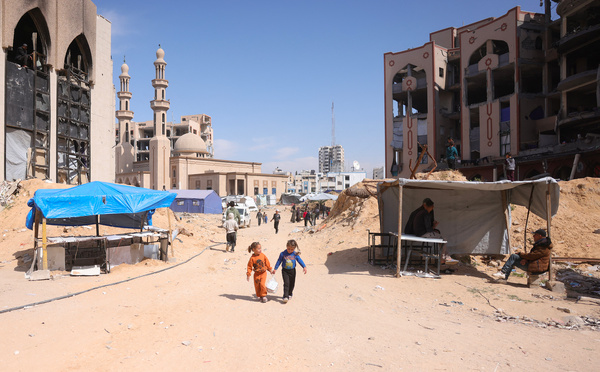 Israël exclut l'entrée d'aide dans Gaza devenue "fosse commune" selon MSF