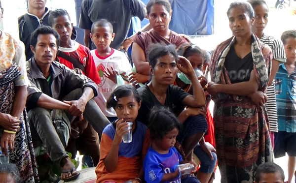 Indonésie: un volcan en éruption à Florès, 1.200 déplacés