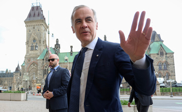 Canada: après sa victoire, Mark Carney promet de triompher des Etats-Unis