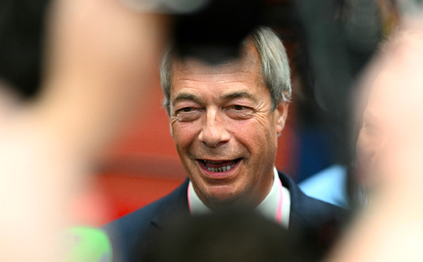 L'extrême droite britannique remporte une élection partielle, un revers pour Starmer