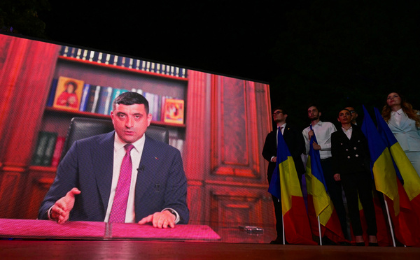 Souverainisme trumpien ou ancrage européen : les Roumains divisés à la présidentielle