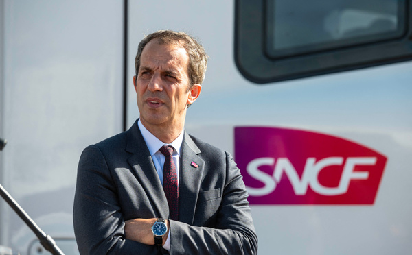 Grève SNCF: trafic francilien perturbé, précisions attendues mardi pour le pont du 8-mai